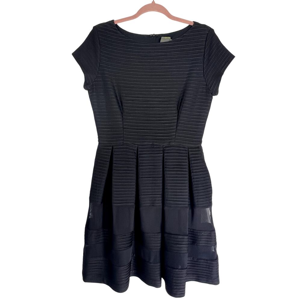 Taylor Black Short Sleeve Fit & Flare Back Zipper To Knee Cocktail Dress Size 10